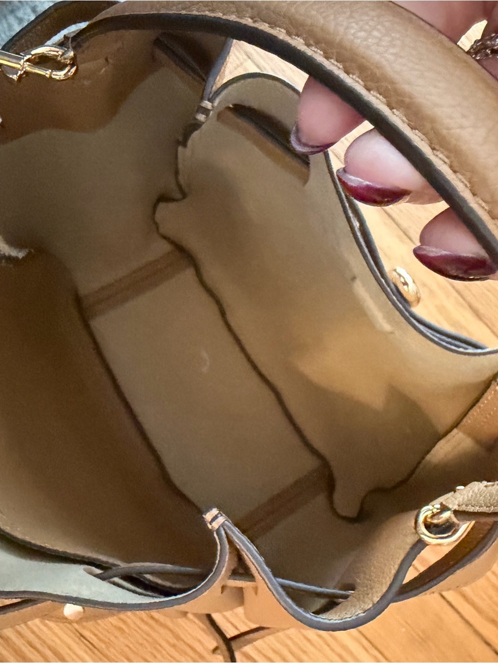 Tory Burch Romy Bucket Bag - Tiramasu - Picture 6 of 12